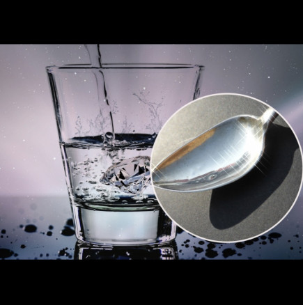 Ето защо хората слагат сребърна лъжица във водата, преди да я изпият: