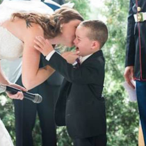 Булка разплака всички на сватбата си с вълнуващи думи към 4-годишния си доведен син