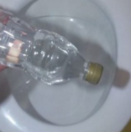 Пластмасова бутилка чисти до блясък и ароматизира на тоалетната чиния-Ето как се прави!