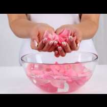 Как да си направим крем за лице с розова вода