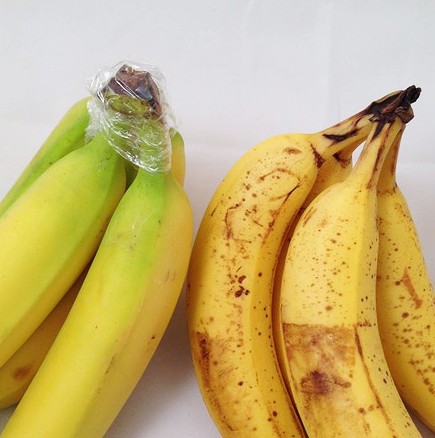 Невероятен и прост трик: Така вашите банани ще останат по-дълго пресни без тъмни петна