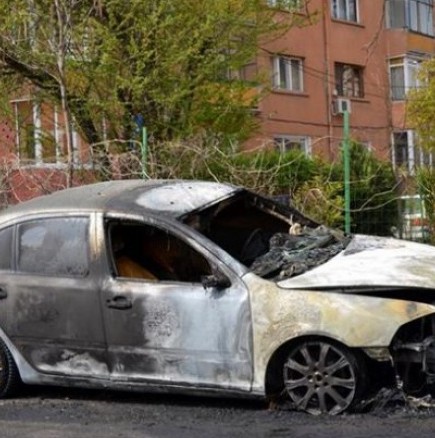 Вижте кого подозират за палежа на колата на Генка Шикерова