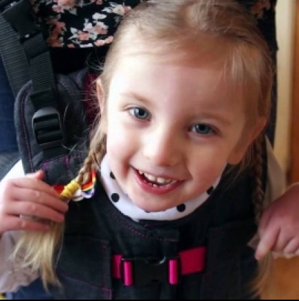 Деца инвалиди вече могат да ходят в специален костюм-видео