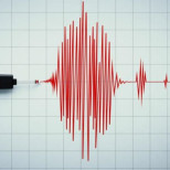 Мощно земетресение разлюля България