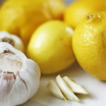 Почистване на кръвоносните съдове с чесън и лимон 