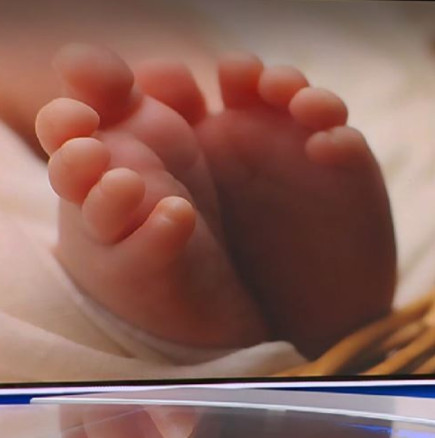 Ето какво се случва с бебето на починалата родилка в Русе