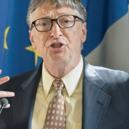 Бил Гейтс: Скоро изкуственият интелект ще сложи край на интернет покупките