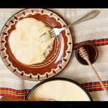 На Петровден задължително приготвяме Бял мъж - вкусотия с много сирене от арсенала на баба (РЕЦЕПТА):