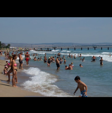 Забраниха с наредба къпането в Черно море заради замърсяване!