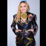64-годишната Мадона се показа в целия си блясък след като береше душа в болницата (СНИМКИ)