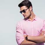 Защо мъжете, които носят розово, печелят повече пари