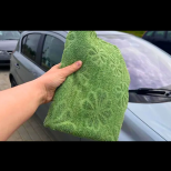 Видях този трик при италианските шофьори - ето защо слагат хавлиена кърпа на таблото на колата през лятото!