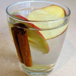 Ябълкова вода с канела за най-мощния детокс ефект за лицето и тялото! Пиеш и се топиш! 