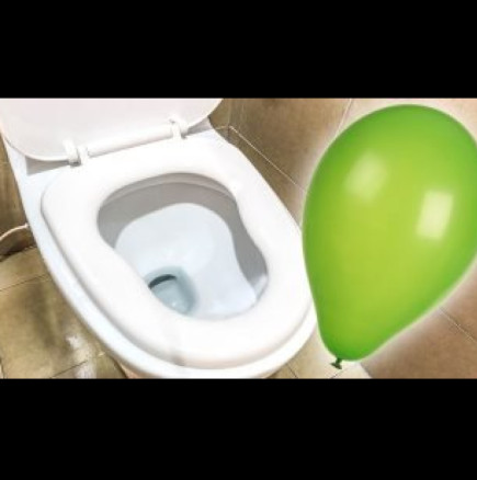 Как да почистите недостъпните и скрити места от тоалетната за нула време
