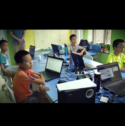 Китай реши! Децата да стоят в интернет до 8 минути дневно