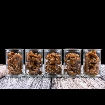 Защо да накисваме орехите във вода преди ядене и как да го направим правилно