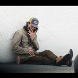 Снимки, които обиколиха света: Това не е бездомник, а човек, който има стотици милиони долари (СНИМКИ)