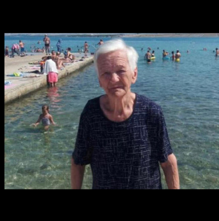 Всички плачат, слушайки разказа на баба Мария - на 89 г. за първи път отиде на море! Заведоха я дъщерите (СНИМКИ):
