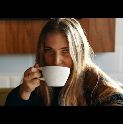 Умна рецепта за женско щастие: Никога не се задоволявай с лошо кафе, лош мъж и лоши приятели