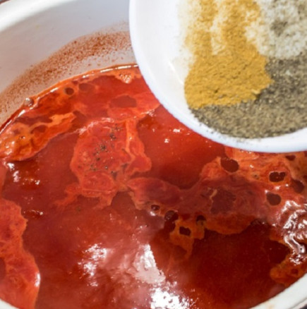 Лесна рецепта за доматен сос за зимата вместо кетчуп