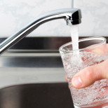 Как да проверите качеството на водата у дома