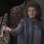 Думите на бабата на близнаците от Цалапица, заровили в сметището Митко предизвика вълна от коментари-Видео