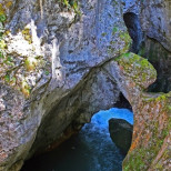 Дяволското гърло-Обвитата в мистерии пещера в Родопите