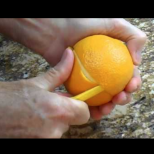 С този гениален трик ще изцедите и последната капка от лимона!