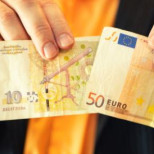 Как ще се случи промяната-Хлябът от 1 лев ще стане 1 евро и заплатите ще паднат наполовина или не точно?