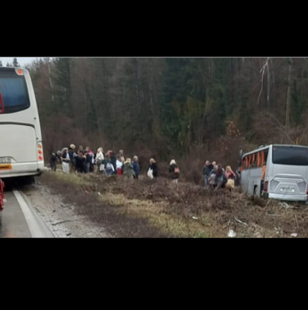 Голяма катастрофа с автобус с туристи 