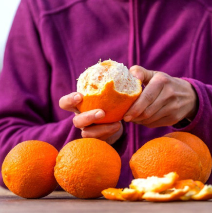 Лесно белене на портокал по три начина
