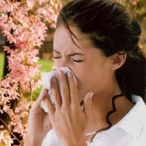 Как влияе стресът на сезонните алергии?