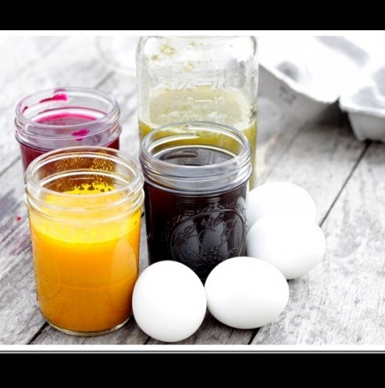 7 страхотни съвета как да боядисате яйцата с природни материали и да постигнете красиви цветове