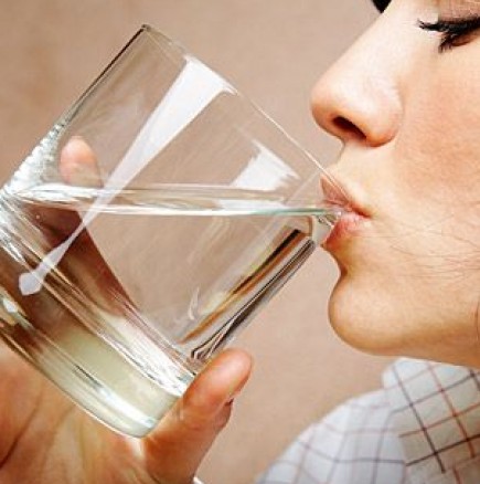 Как да приемаме правилно вода, за да сме здрави