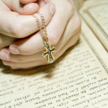 Мощна молитва Седем кръста, която предпазва от злини, болести и немотия