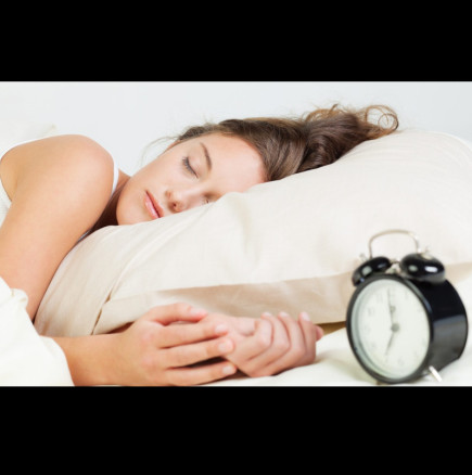 Как възрастта влияе на съня и в колко часа трябва да си лягате