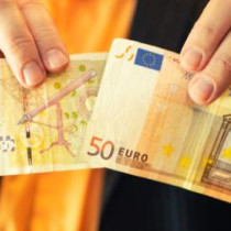 Как ще можем да сменяме левовете в евро от следващата година, когато това ще се наложи
