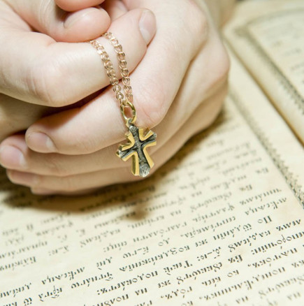 Мощна молитва Седем кръста, която предпазва от злини, болести и немотия