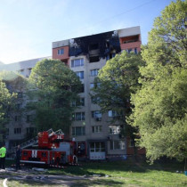 Трима души изгоряха в пожара в Люлин днес-Видео