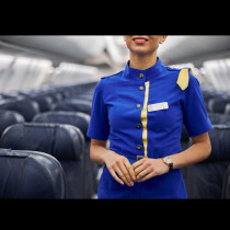 Стюардесата разкрива: Ето в кои дни да си купите самолетен билет, за да спестите пари
