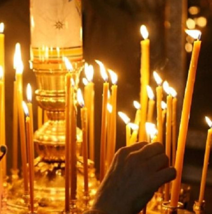 Как правилно да поставите свещи в църквата?