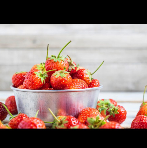 Развалят ли се ягодите бързо? С една съставка ще останат свежи до 3 седмици: