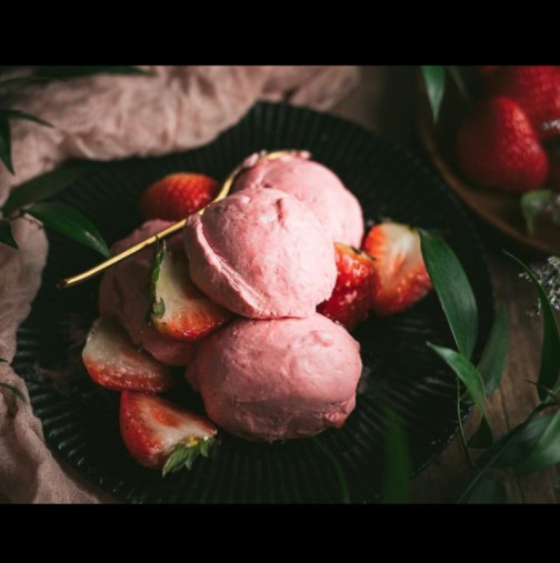 Домашен ягодов сладолед БЕЗ захар - съвършеният летен десерт! Ядеш на корем и не вреди на фигурата!