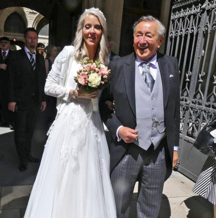 Австрийски богаташ (91) се ожени за 49 години по-млада девойка и се зарече: „Това е последният ми брак“