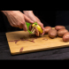 Не изхвърляйте обелките от картофи: Решават ви веднага сериозен проблем в дома!