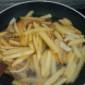 Така пържените картофи не загарят, не „залепват“, не стават меки и „задушени“: споделям тънкостите на готвенето