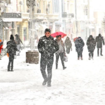 Meteo Balkans алармира: Кучешки студ и сняг се очакват!