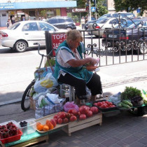 Някога бях сигурен, че бабите, които продават на улицата, предлагат изключително натурални и домашни продукти