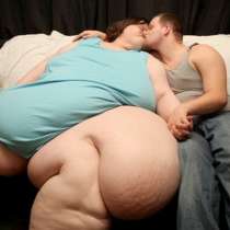 Най - дебелата жена в света : Искам да отслабна 226 кг преди сватбата