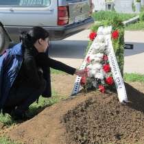 Единствено майката погреба убитата 7-годишна Пламена